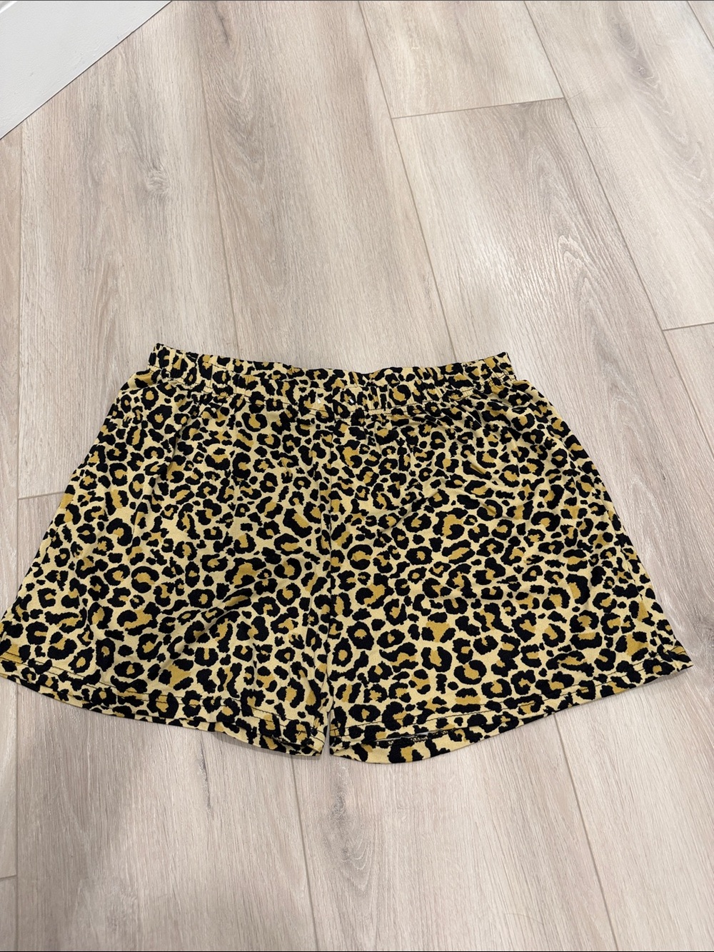 Women's Leopard Print Sleep Shorts - Black & Tan